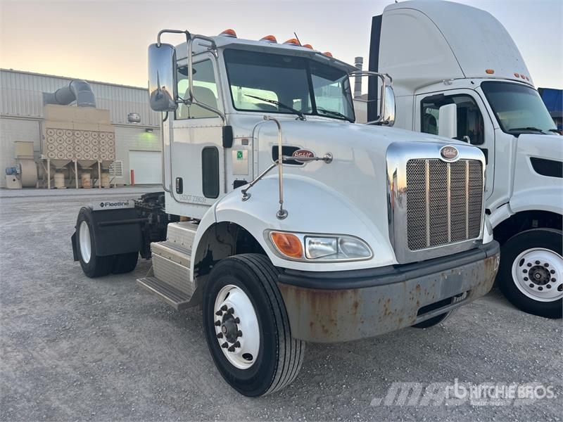 Peterbilt 348 4x2 S/A Day Cab Truck Tractor Truck Tractor Units