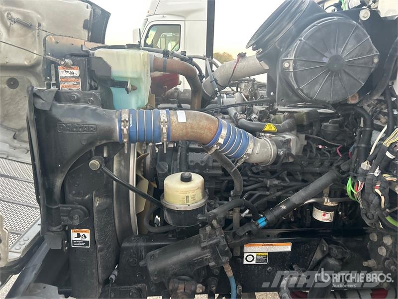 Peterbilt 348 4x2 S/A Day Cab Truck Tractor Truck Tractor Units