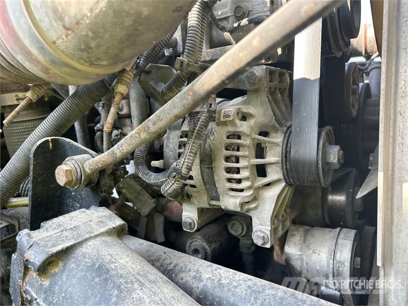 Peterbilt 348 6x4 Cab and Chassis キャビン及び内装