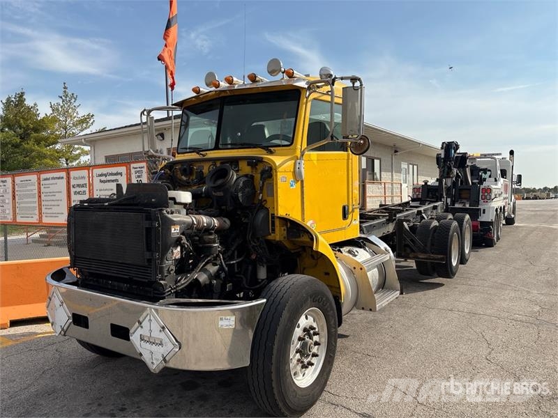 Peterbilt 348 Cab and Chassis Kabine in notranjost