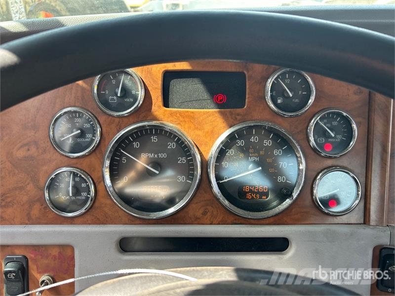 Peterbilt 357 Cabine e interni