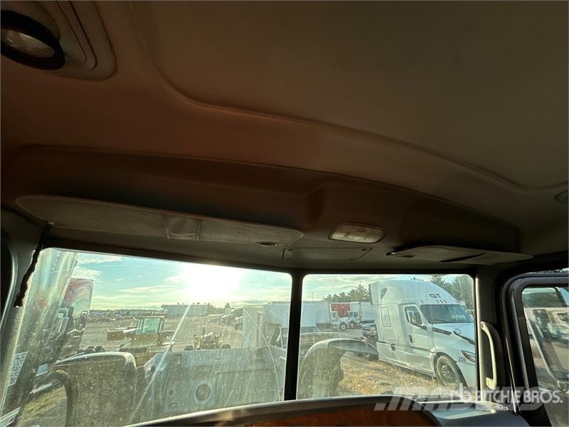 Peterbilt 357 Cabine e interni