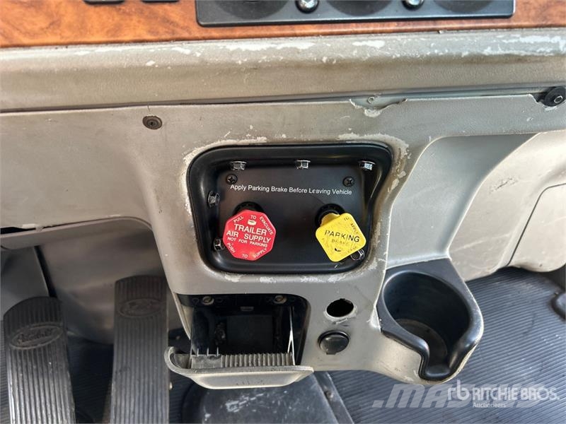 Peterbilt 357 Cabine e interni
