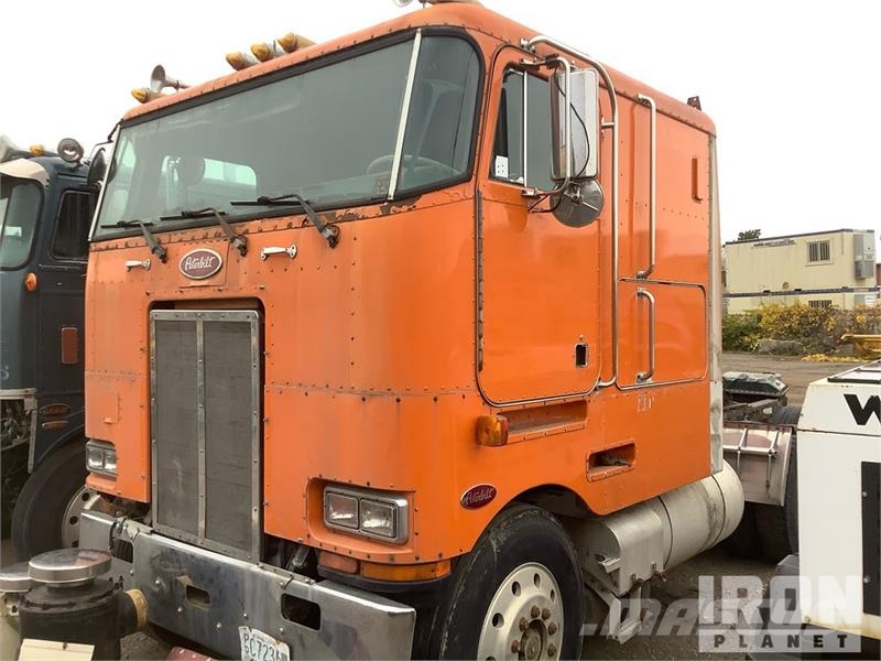 Peterbilt 362 6x4 T/A Cabover Day Cab Vilcēji