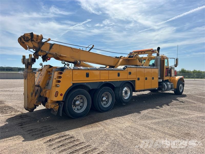 Peterbilt 367 8x4 Tow Truck Evakuators ar manipulatoru