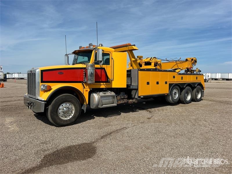 Peterbilt 367 8x4 Tow Truck Evakuators ar manipulatoru