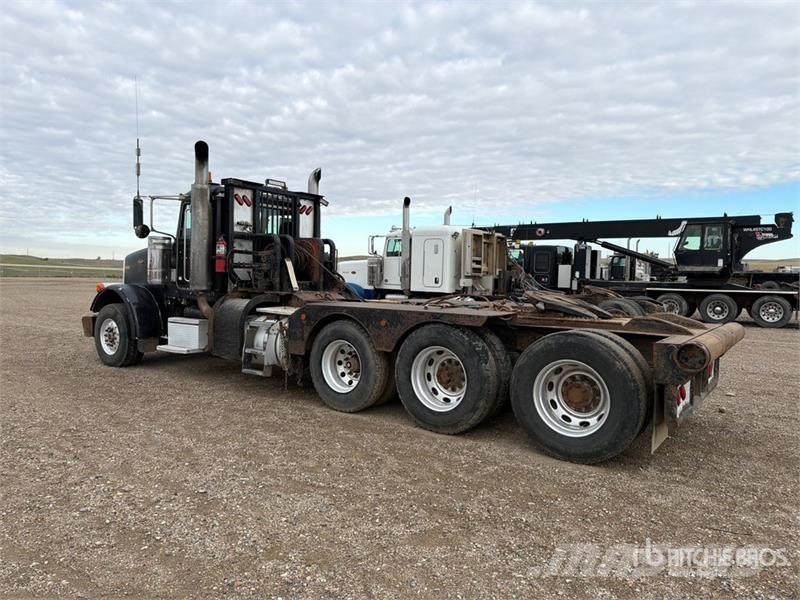 Peterbilt 367 8x4 Winch Truck Sleepwagens
