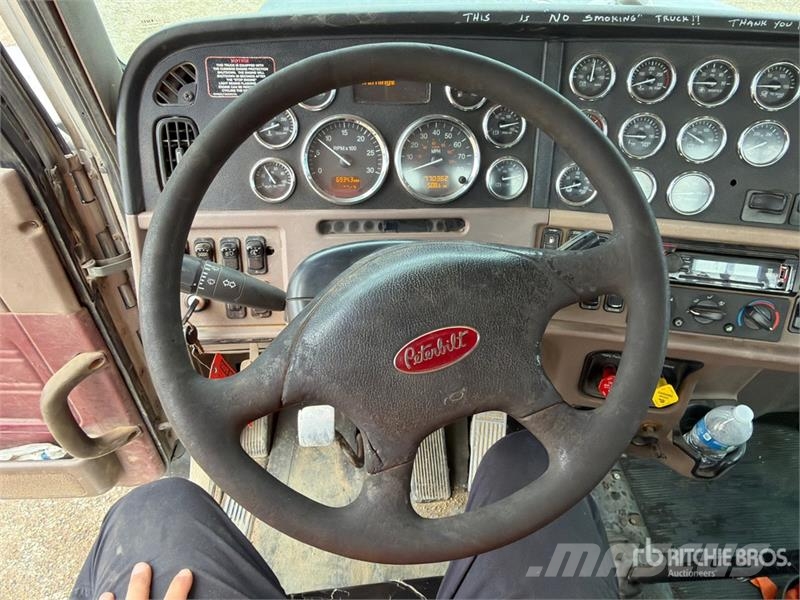 Peterbilt 367 8x4 Winch Truck Sleepwagens