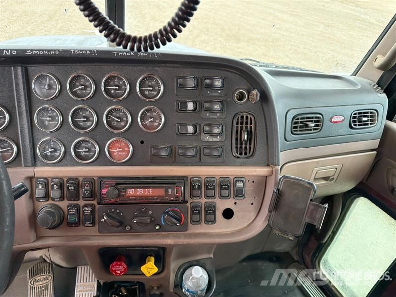 Peterbilt 367 8x4 Winch Truck Sleepwagens
