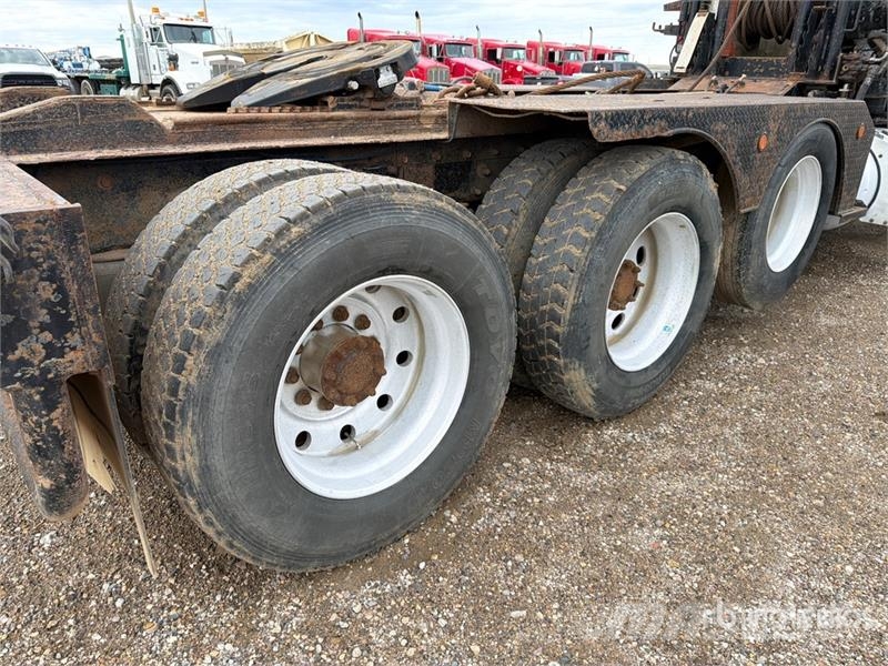Peterbilt 367 8x4 Winch Truck Sleepwagens