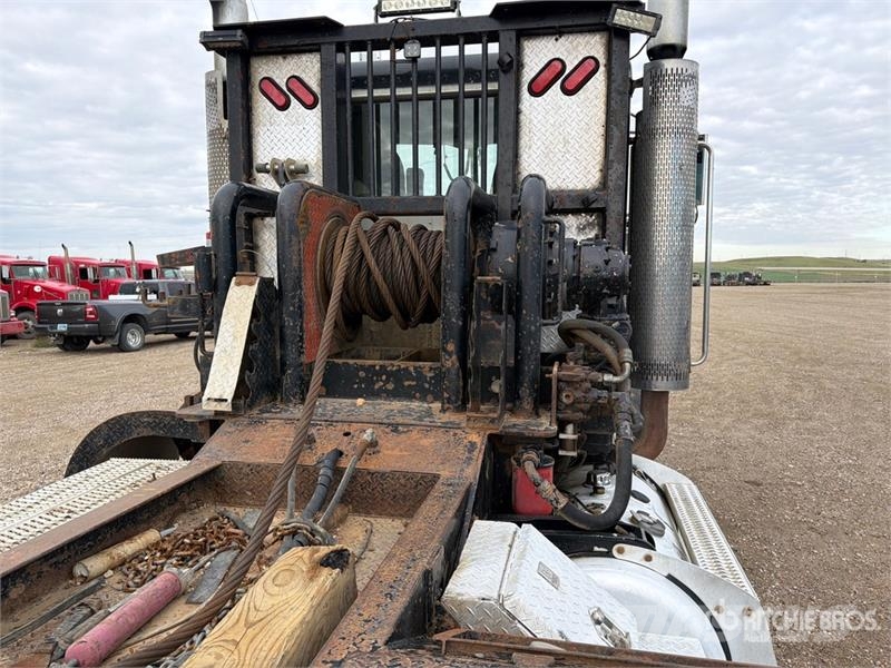 Peterbilt 367 8x4 Winch Truck Sleepwagens