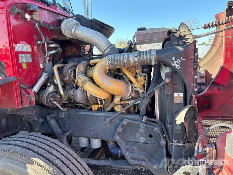 Peterbilt 384 Trekkers