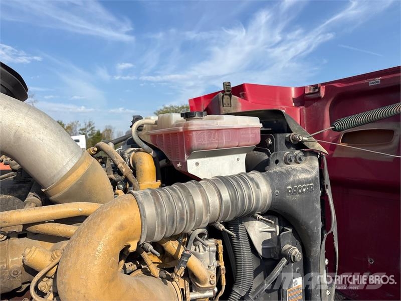 Peterbilt 384 Traktorske jedinice