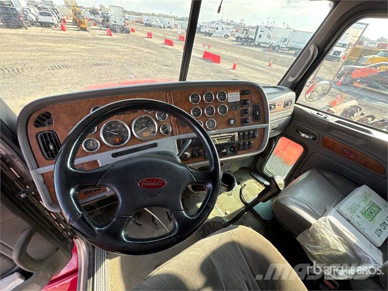 Peterbilt 384 Traktorske jedinice