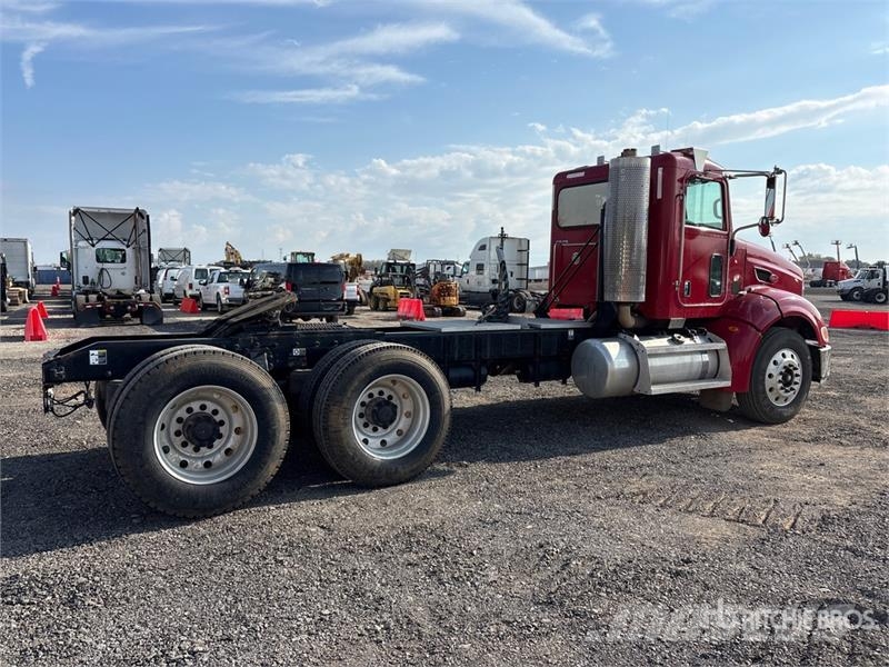 Peterbilt 384 Traktorske jedinice