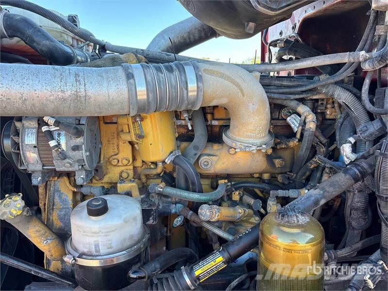 Peterbilt 384 Trekkers