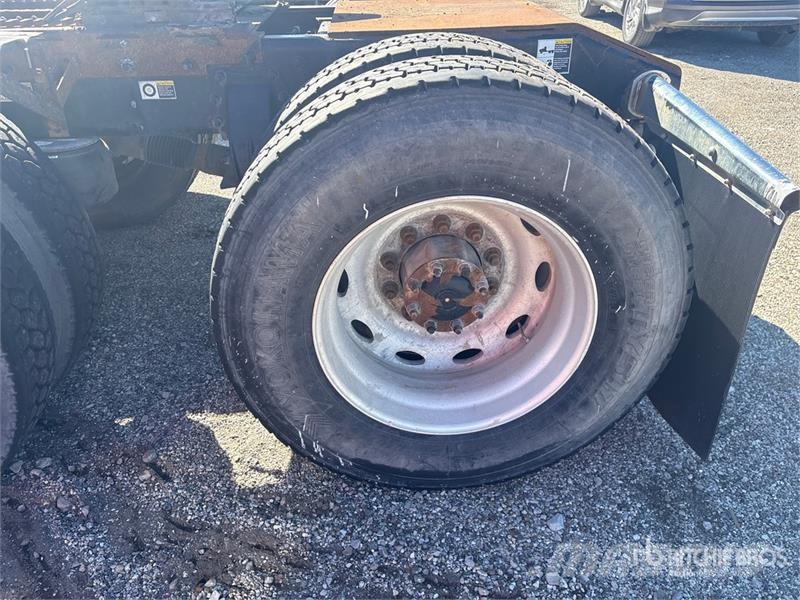 Peterbilt 386 Trekkers