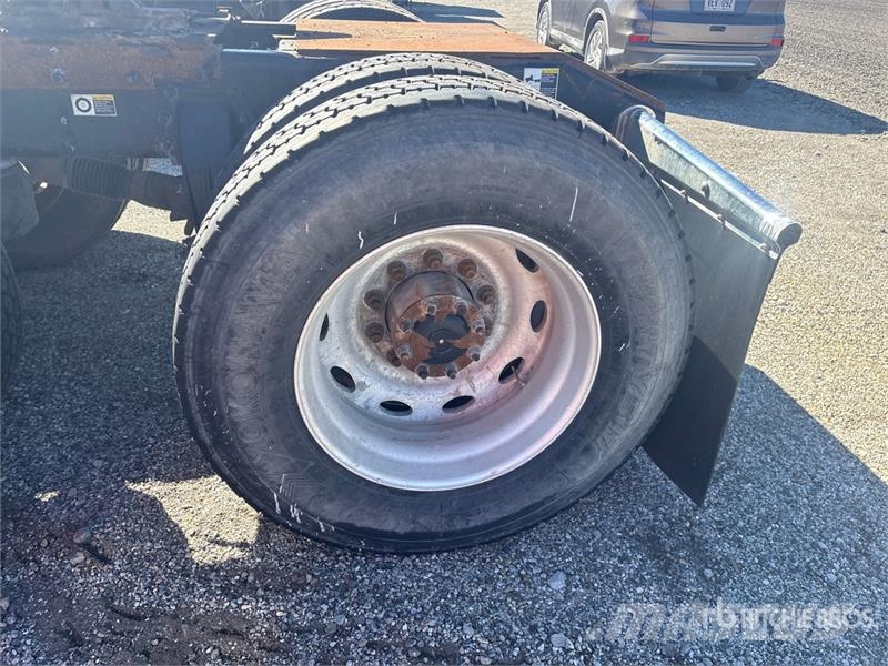 Peterbilt 386 Trekkers