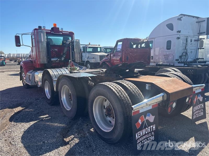 Peterbilt 386 Trekkers