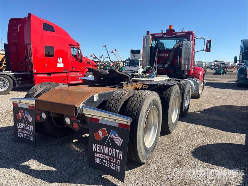 Peterbilt 386 Trekkers