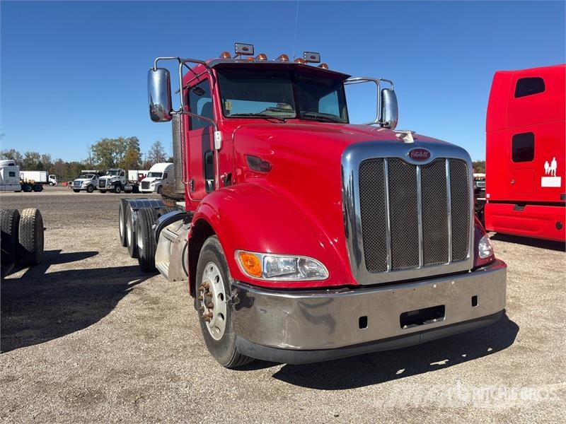 Peterbilt 386 Trekkers