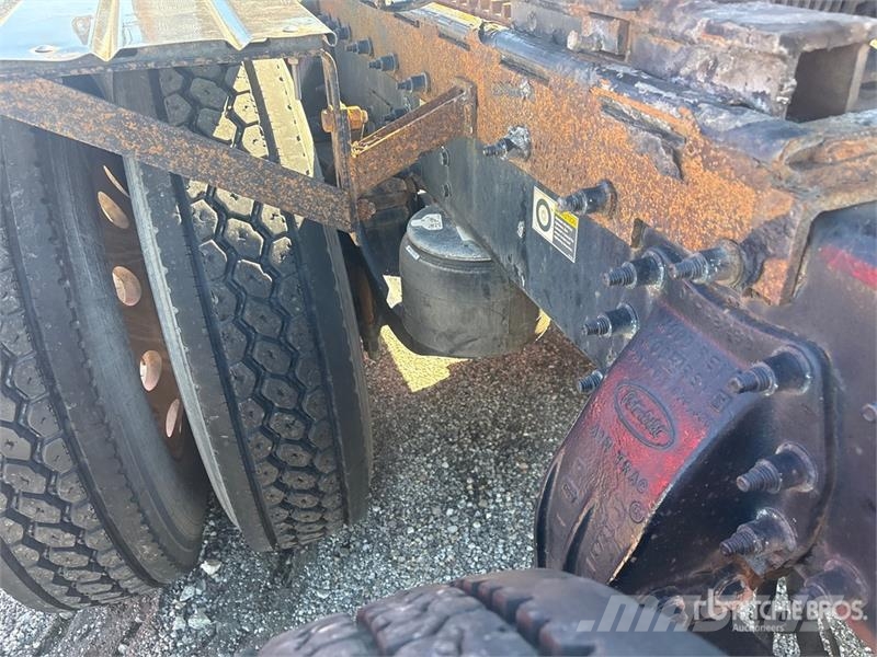 Peterbilt 386 Trekkers