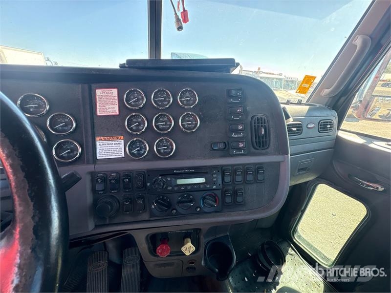 Peterbilt 386 Trekkers