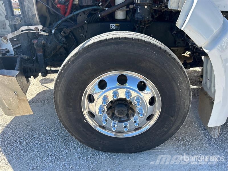 Peterbilt 386 6x4 Mud Mixing Truck شاحنات أخرى