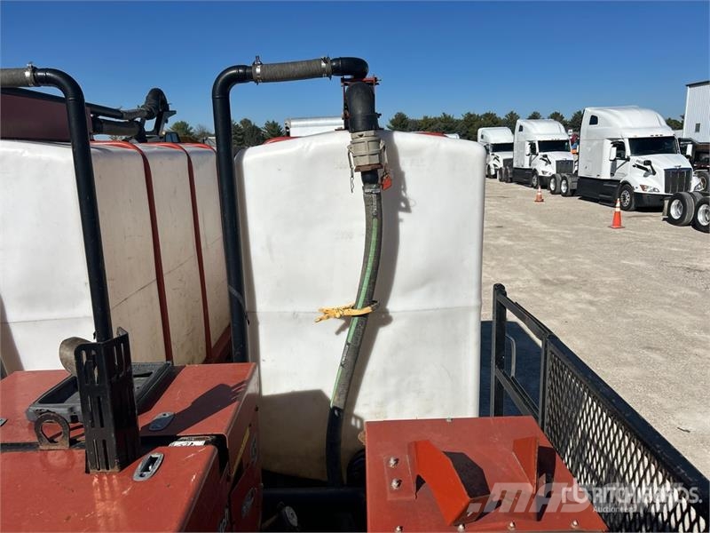 Peterbilt 386 6x4 Mud Mixing Truck شاحنات أخرى