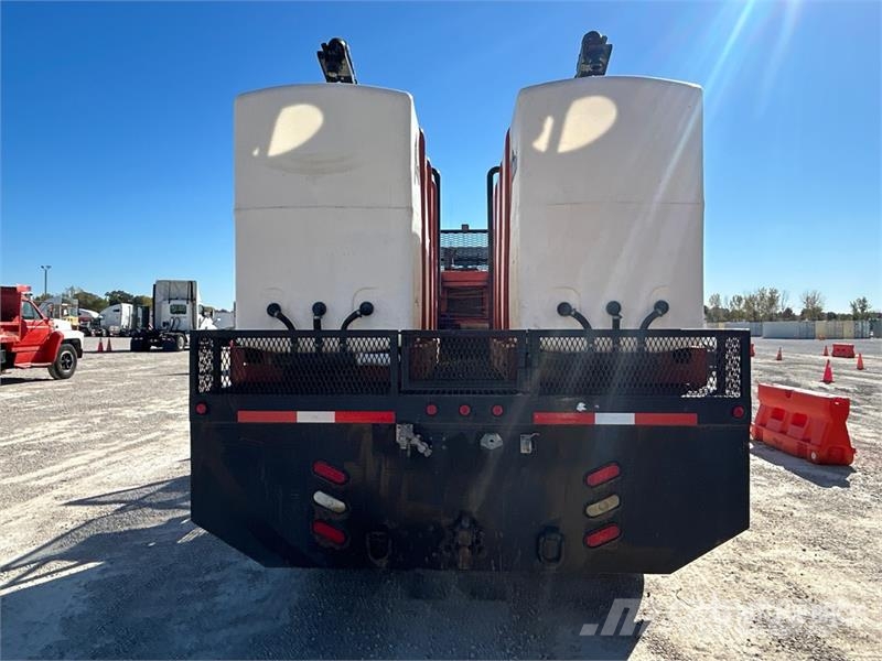 Peterbilt 386 6x4 Mud Mixing Truck شاحنات أخرى