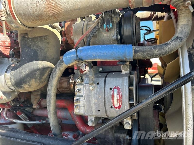 Peterbilt 386 6x4 Mud Mixing Truck شاحنات أخرى