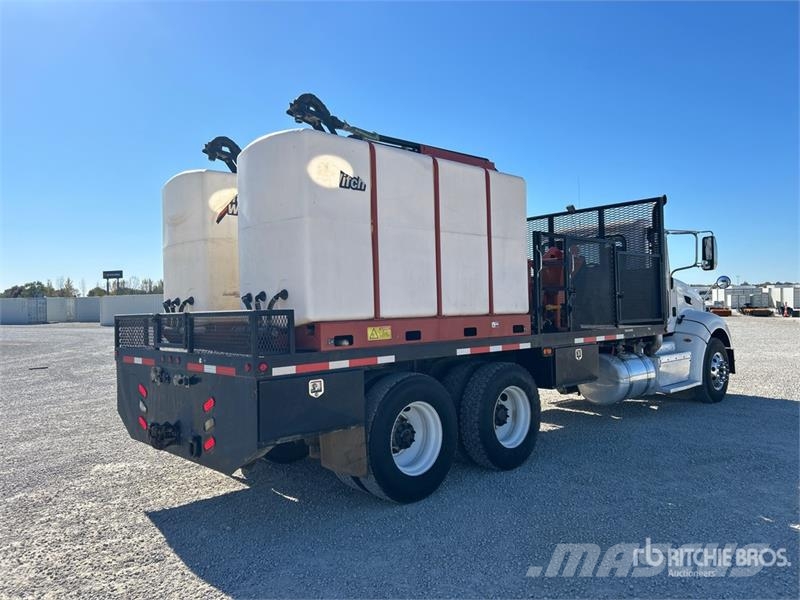 Peterbilt 386 6x4 Mud Mixing Truck شاحنات أخرى