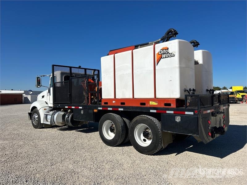 Peterbilt 386 6x4 Mud Mixing Truck شاحنات أخرى