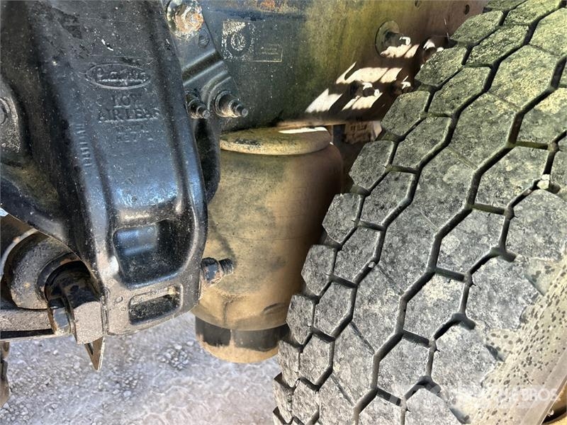Peterbilt 386 6x4 Mud Mixing Truck شاحنات أخرى