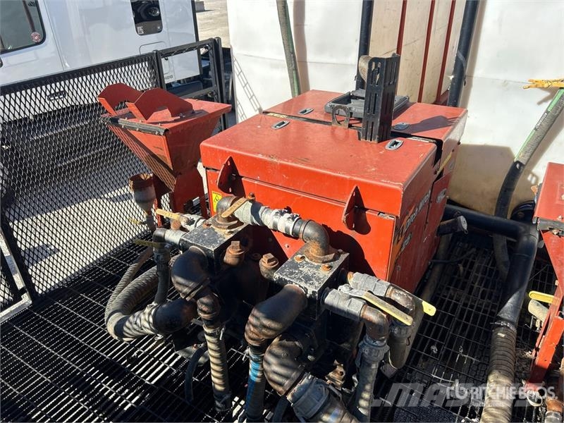 Peterbilt 386 6x4 Mud Mixing Truck شاحنات أخرى