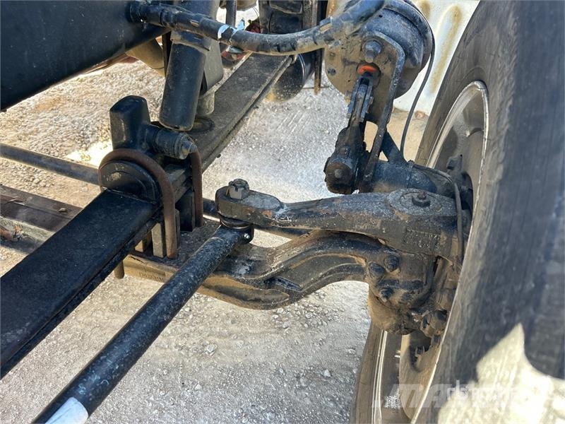 Peterbilt 386 6x4 Mud Mixing Truck شاحنات أخرى