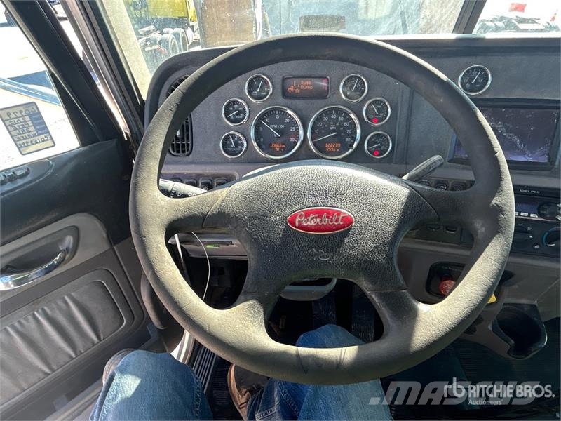 Peterbilt 386 6x4 Mud Mixing Truck شاحنات أخرى