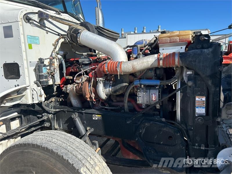 Peterbilt 386 6x4 Mud Mixing Truck شاحنات أخرى