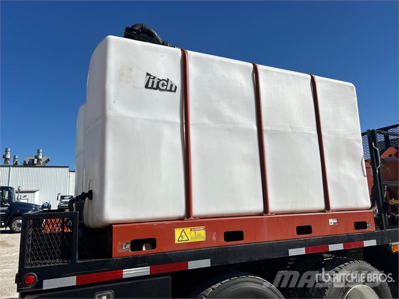 Peterbilt 386 6x4 Mud Mixing Truck شاحنات أخرى