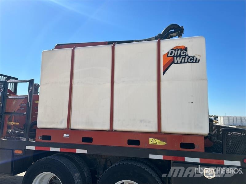 Peterbilt 386 6x4 Mud Mixing Truck شاحنات أخرى