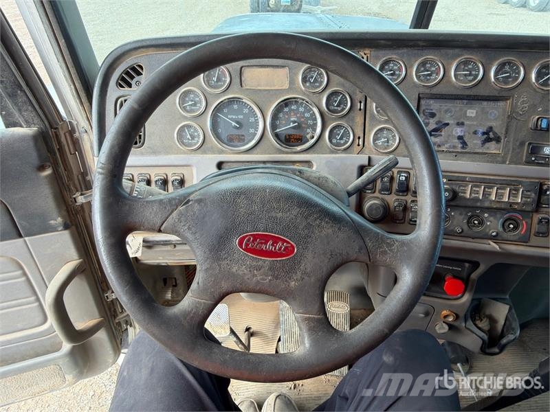 Peterbilt 388 Sleepwagens