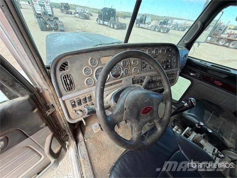 Peterbilt 388 Sleepwagens