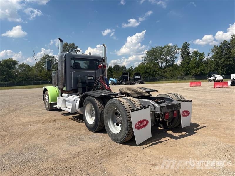 Peterbilt 388 Vlačilci