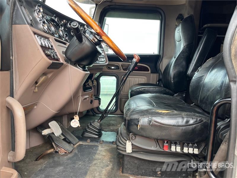 Peterbilt 389 Тягачі