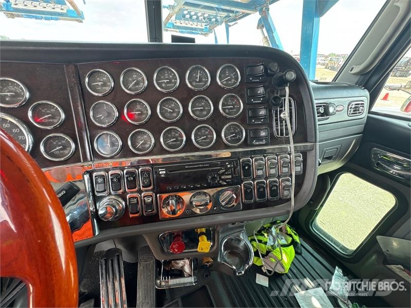 Peterbilt 389 Oprijwagen