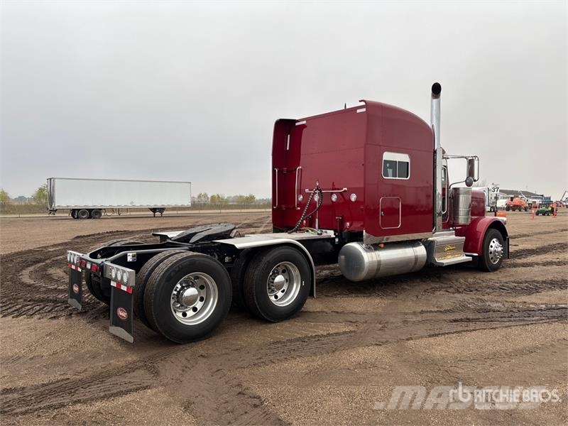 Peterbilt 389 Vilcēji