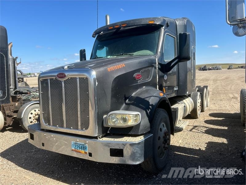 Peterbilt 567 Vetopöytäautot