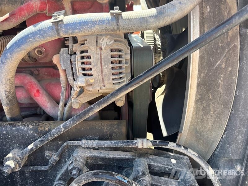 Peterbilt 567 4x2 Cab and Chassis (Inoperable) Cabins and interior