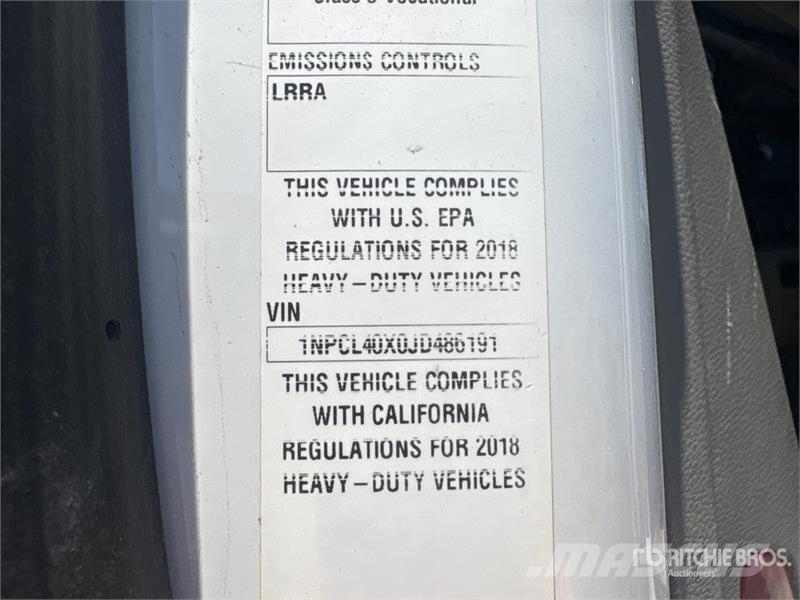 Peterbilt 567 4x2 Cab and Chassis (Inoperable) Cabins and interior