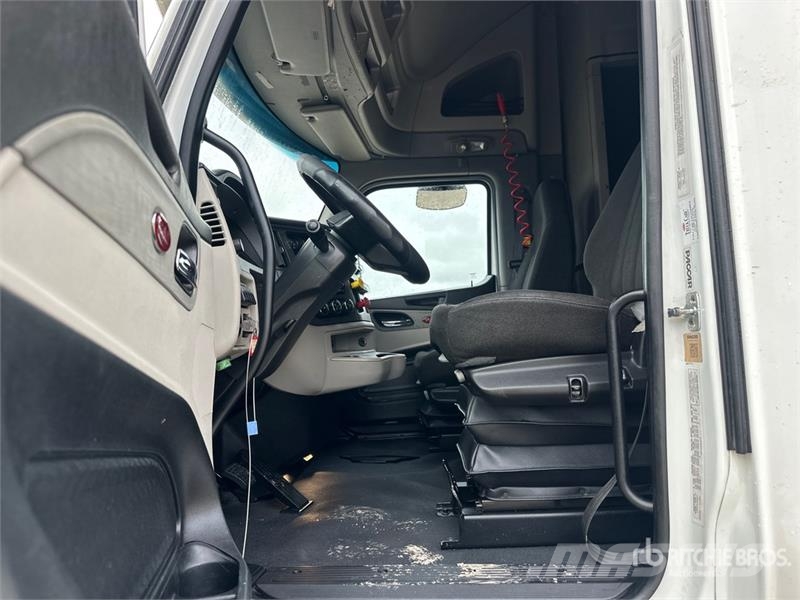 Peterbilt 579 Vilcēji